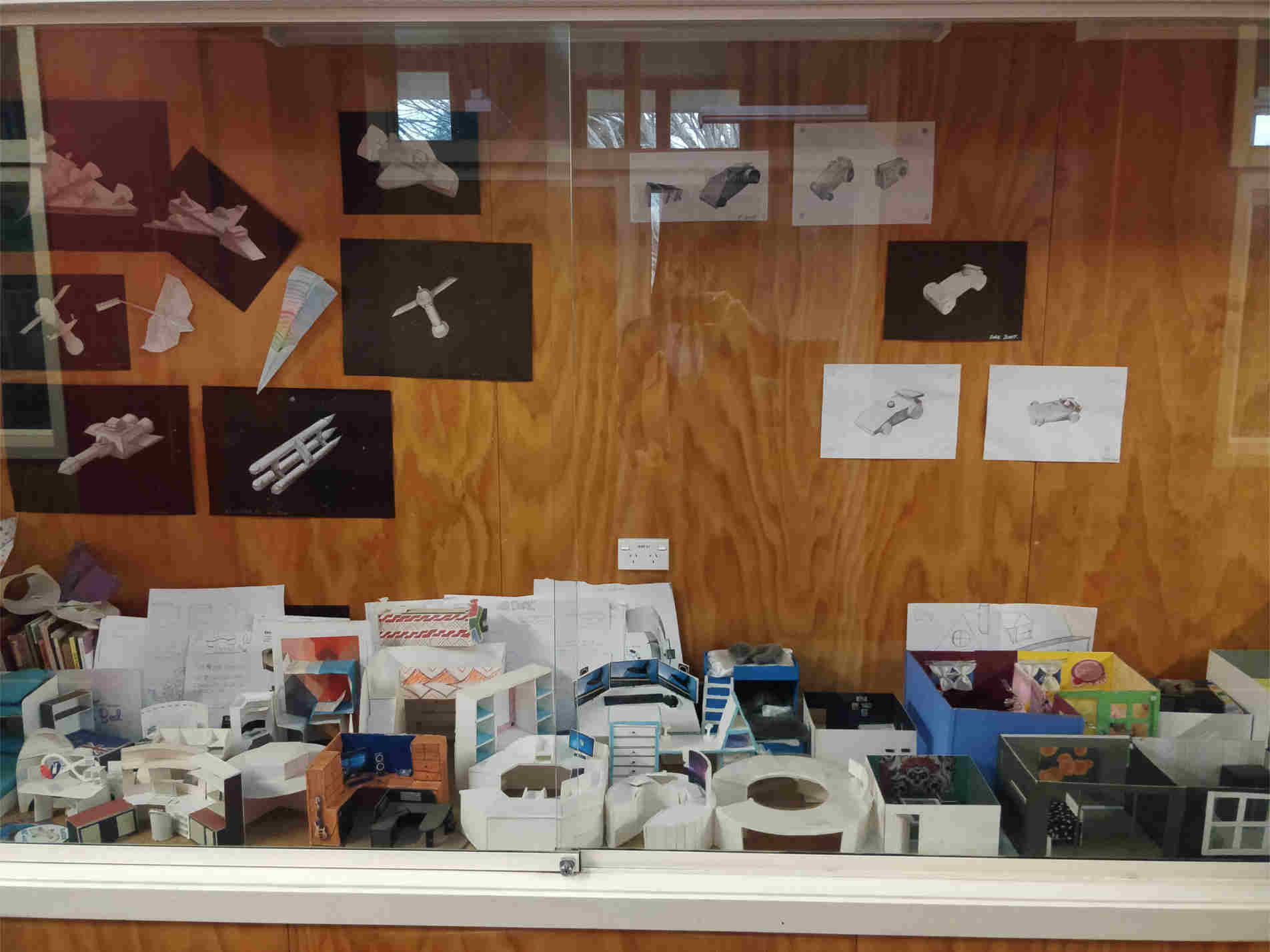 DisplayCabinetWithWork